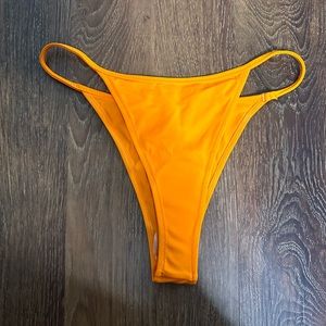 alo x tropic c rio bottoms